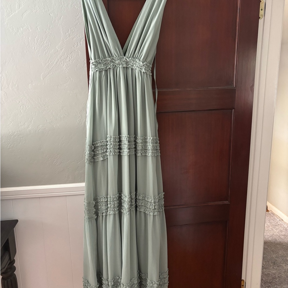Lulu's Green Pleated Tiered Maxi Dress for Wedding Guest
